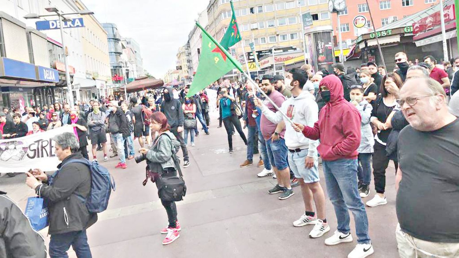 Viyana Da Fasistlere Gecit Yok Yeni Ozgur Politika