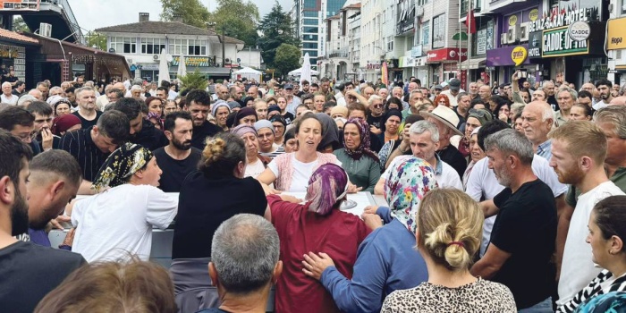 Artvin'de katledilen işçinin cenaze töreni