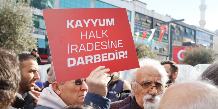 Kayyum protesto