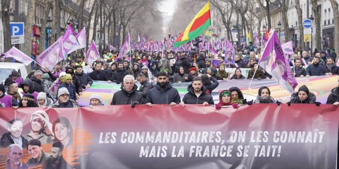 Paris Katliamı protesto/ foto:DENİZ BABİR